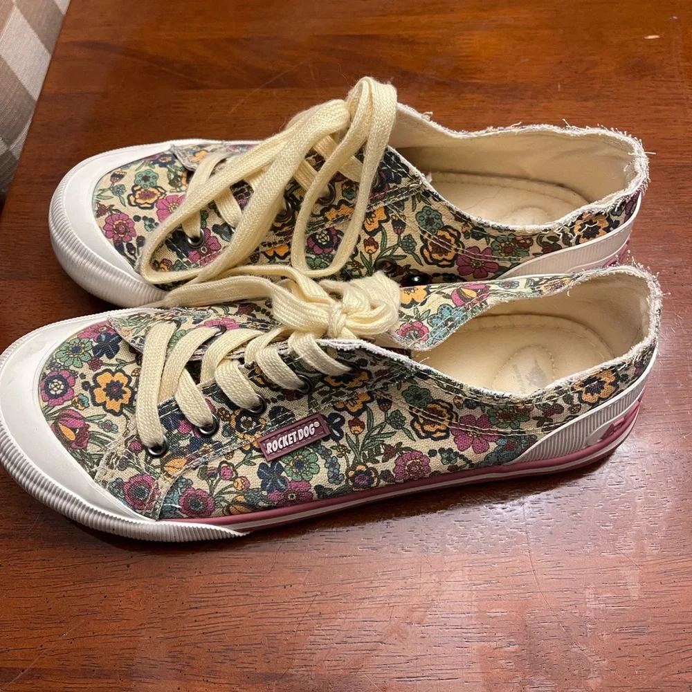 Rocket Dog Floral Canvas sneakers - Picture 4 of 11